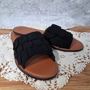 Black Ruffle Slides Sandals Slippers Brown Sole Comfortable Size 11